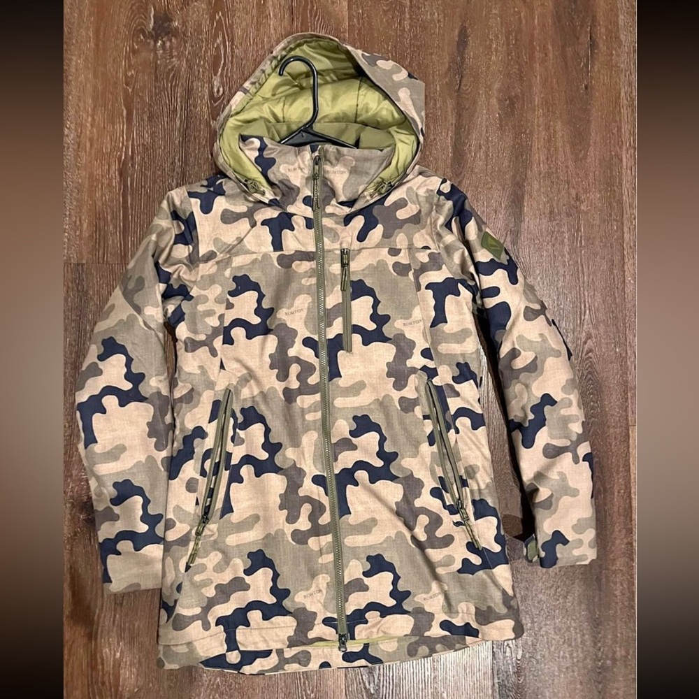 NWOT Burton jacket